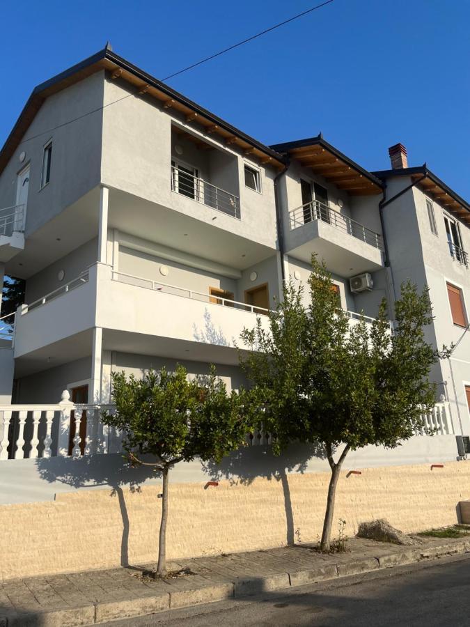 Villa Yseni โอริคูม ภายนอก รูปภาพ